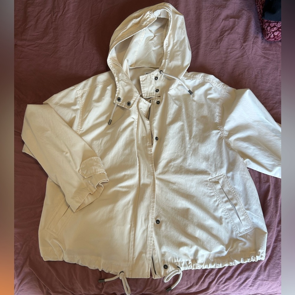Water resistant utility jacket